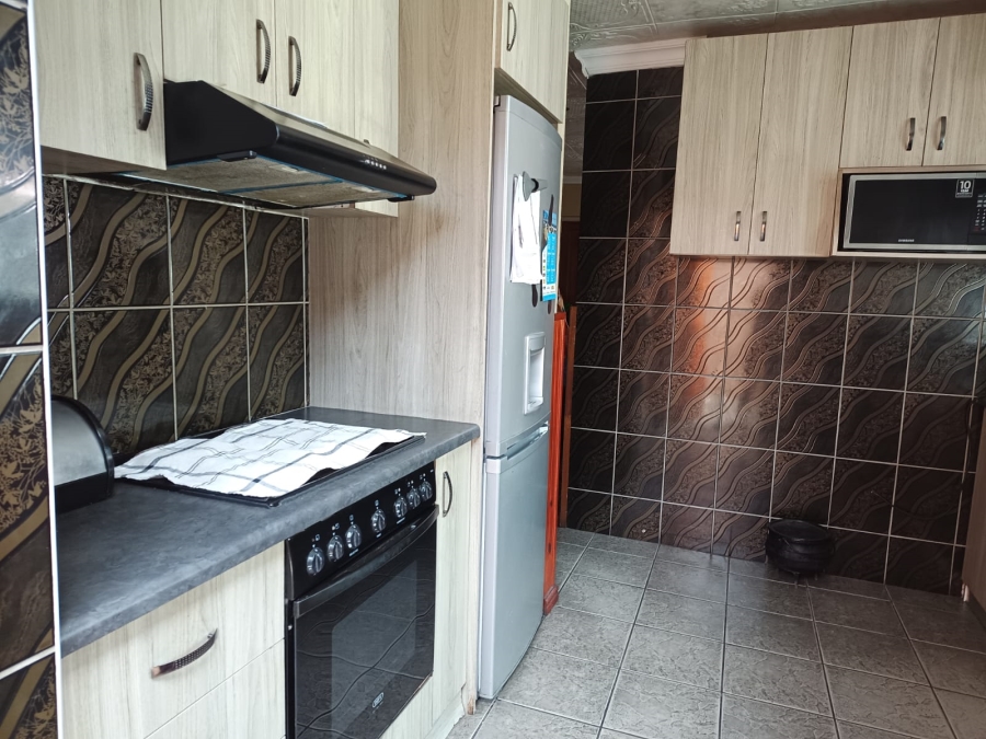4 Bedroom Property for Sale in Park Village Western Cape